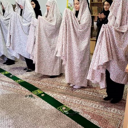 برگزاری نماز جماعت
